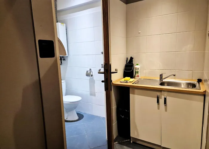 Main Square 18 View 2 Appartement *