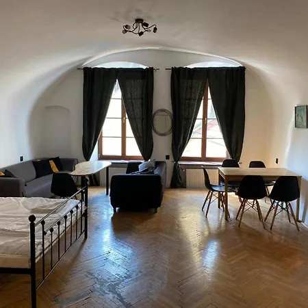 Main Square 18 View 2 * Kraków