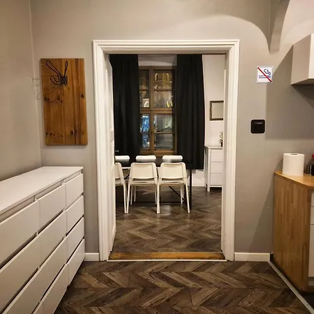 Appartement Main Square 18 View 2